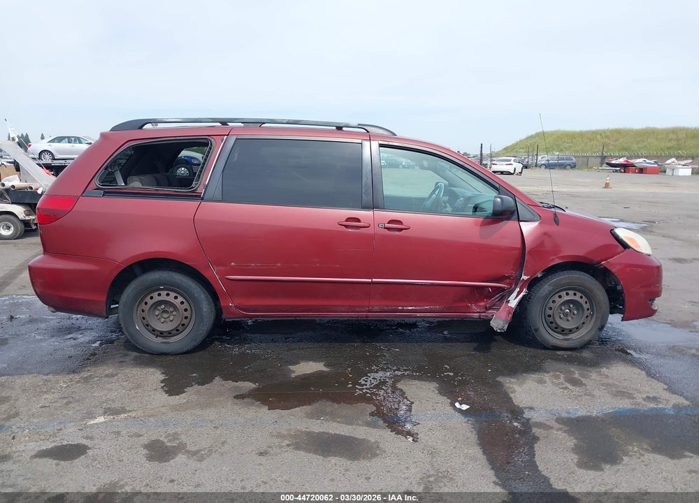 2004 TOYOTA SIENNA LE VIN: 5TDZA23C74S115574