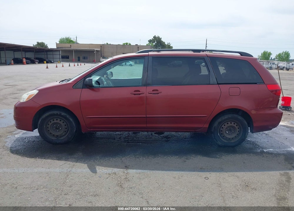 2004 TOYOTA SIENNA LE VIN: 5TDZA23C74S115574