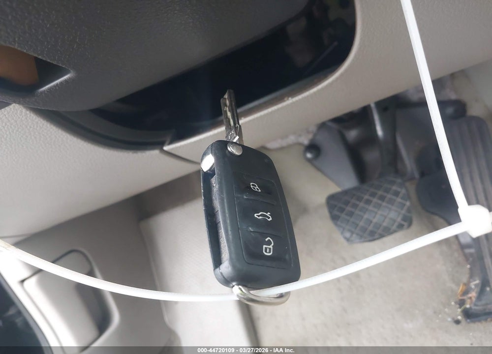 2012 VOLKSWAGEN PASSAT 2.5L SE VIN: 1VWBP7A36CC041626
