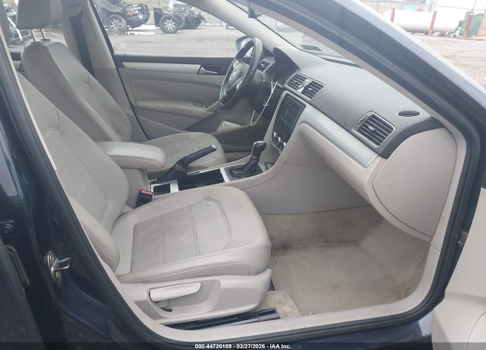 2012 VOLKSWAGEN PASSAT 2.5L SE VIN: 1VWBP7A36CC041626