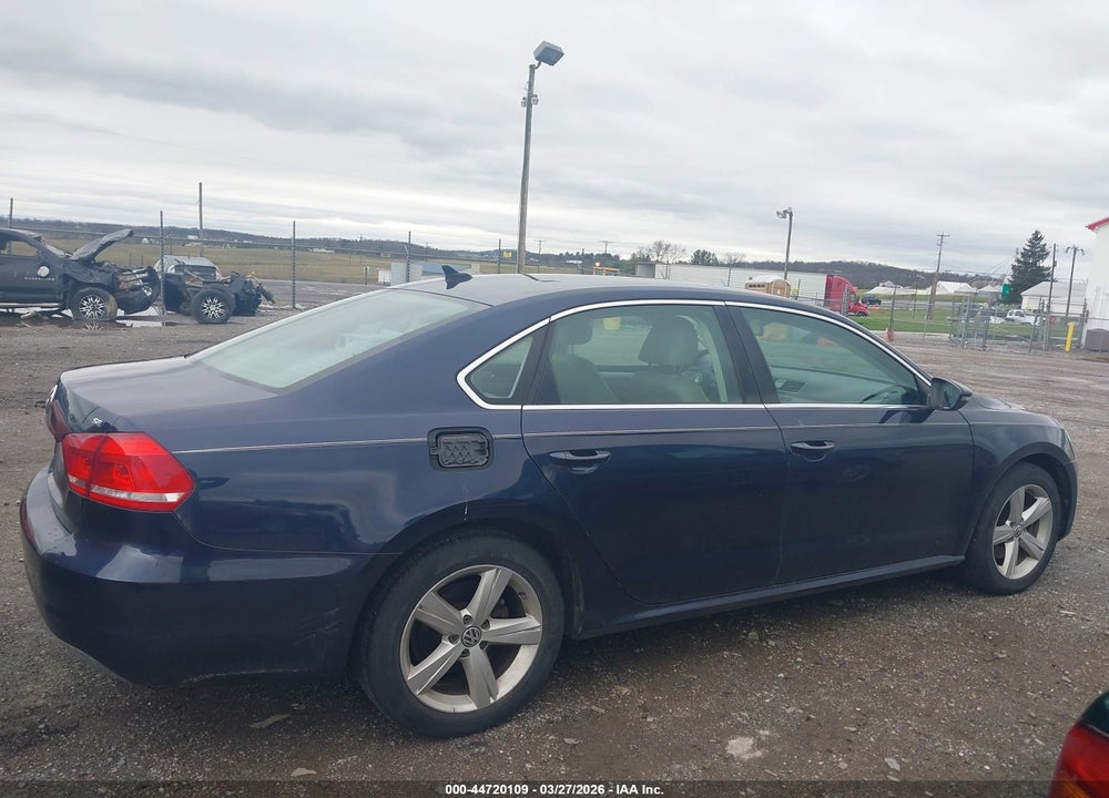 2012 VOLKSWAGEN PASSAT 2.5L SE VIN: 1VWBP7A36CC041626