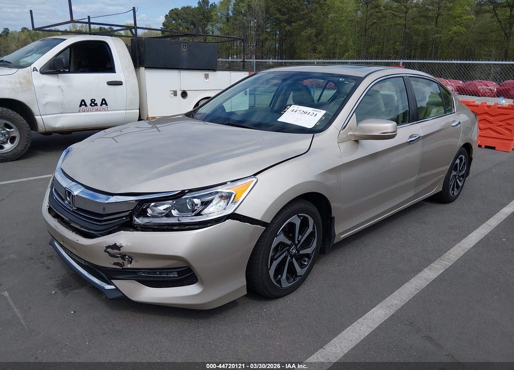 2017 HONDA ACCORD EX-L VIN: 1HGCR2F82HA245708