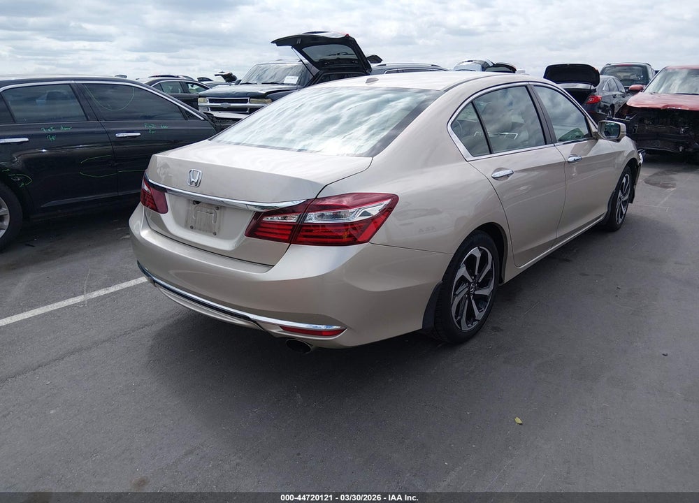 2017 HONDA ACCORD EX-L VIN: 1HGCR2F82HA245708