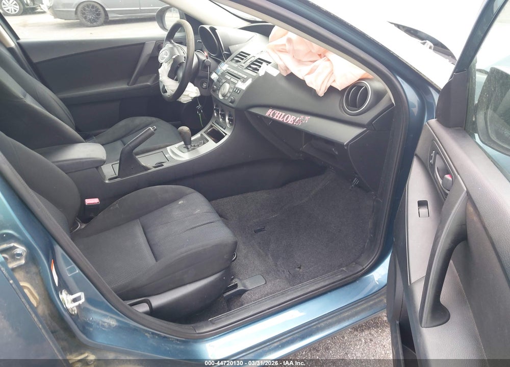 2011 MAZDA 3 I SPORT VIN: JM1BL1UF0B1496502