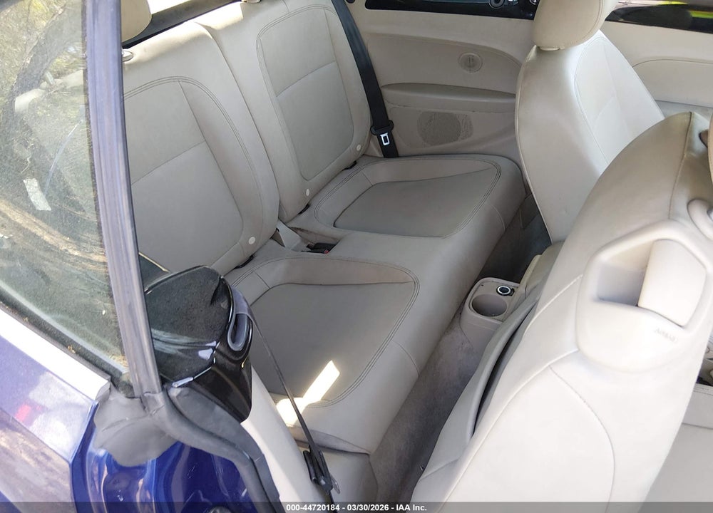 2013 VOLKSWAGEN BEETLE 2.0T VIN: 3VW7T7AT1DM829554