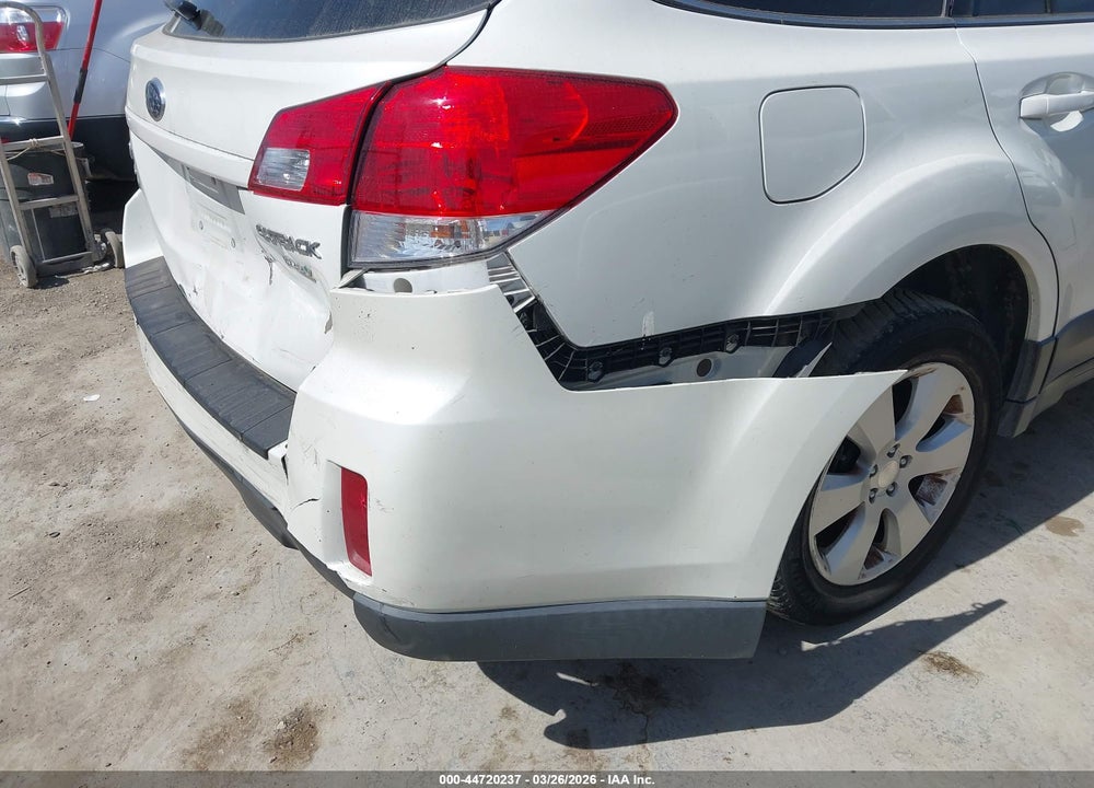 2011 SUBARU OUTBACK 2.5I PREMIUM VIN: 4S4BRBCC7B3419329