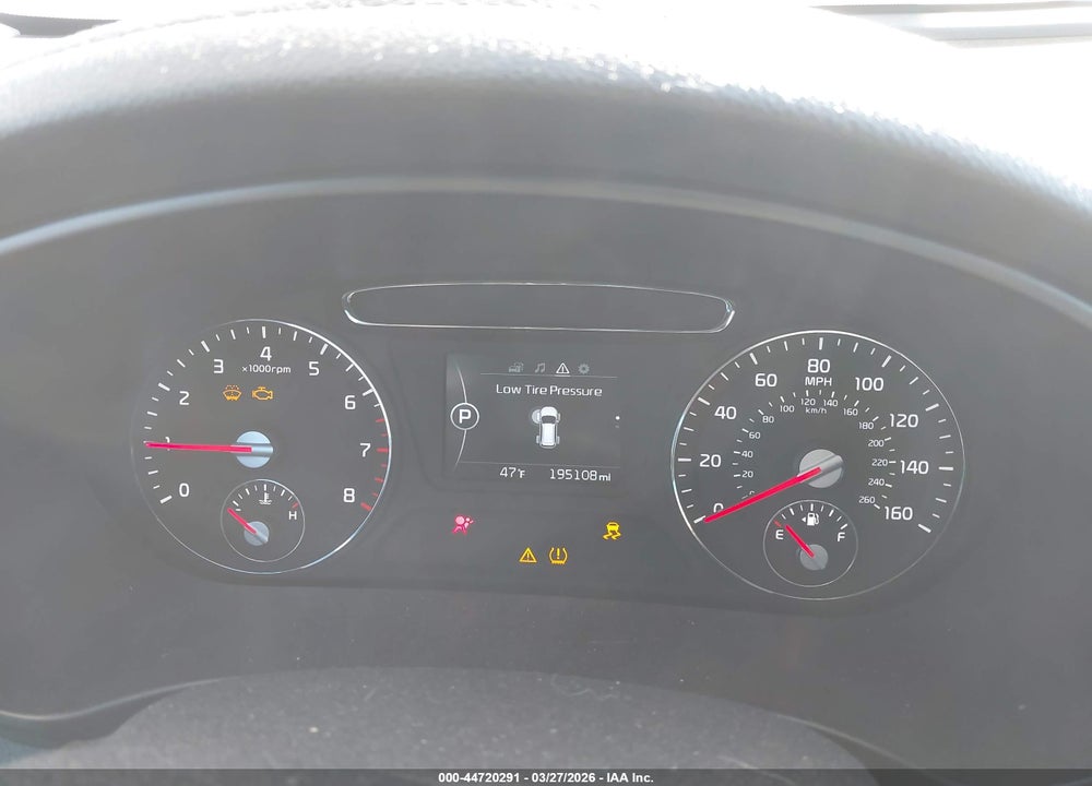 2018 KIA SORENTO 2.4L LX VIN: 5XYPGDA32JG359081