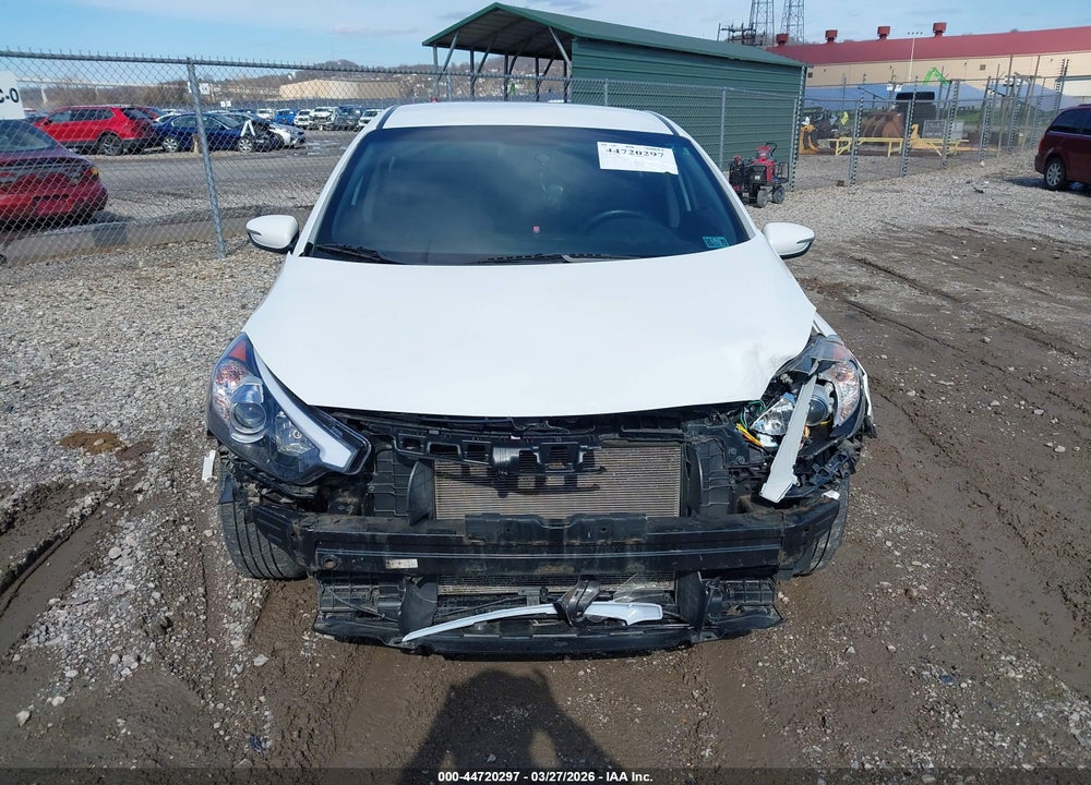 2016 KIA FORTE LX VIN: KNAFX4A69G5541932