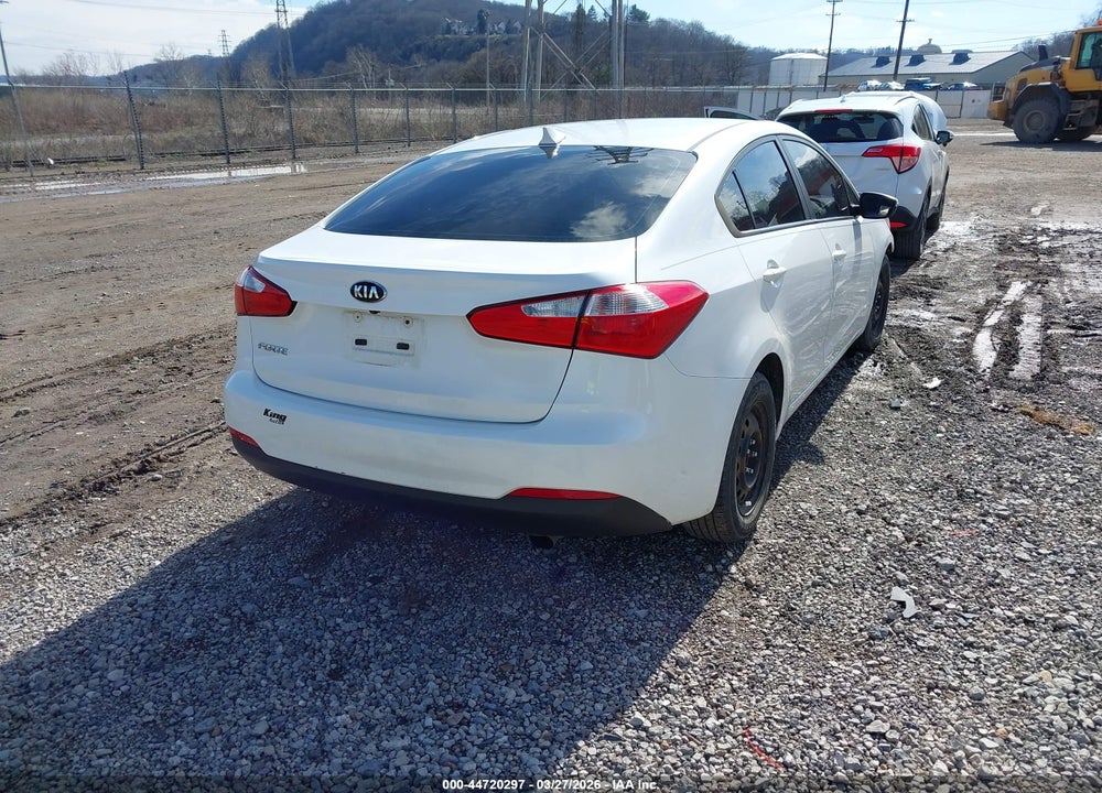 2016 KIA FORTE LX VIN: KNAFX4A69G5541932