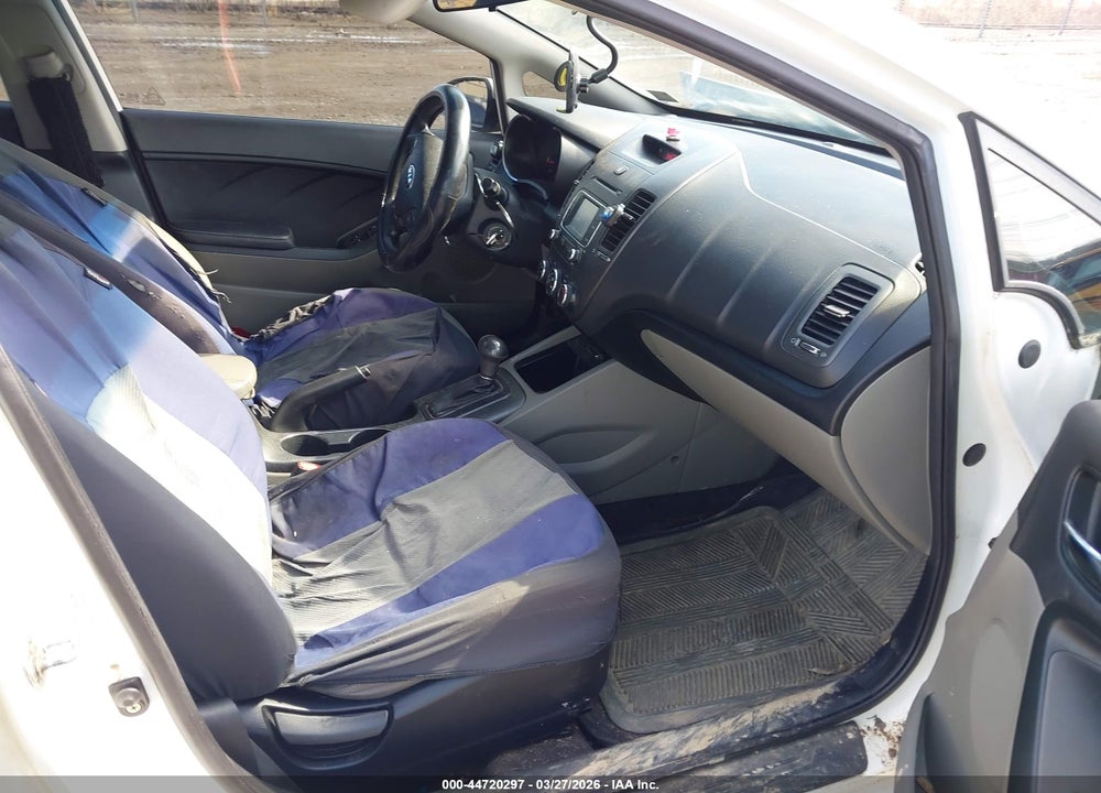 2016 KIA FORTE LX VIN: KNAFX4A69G5541932