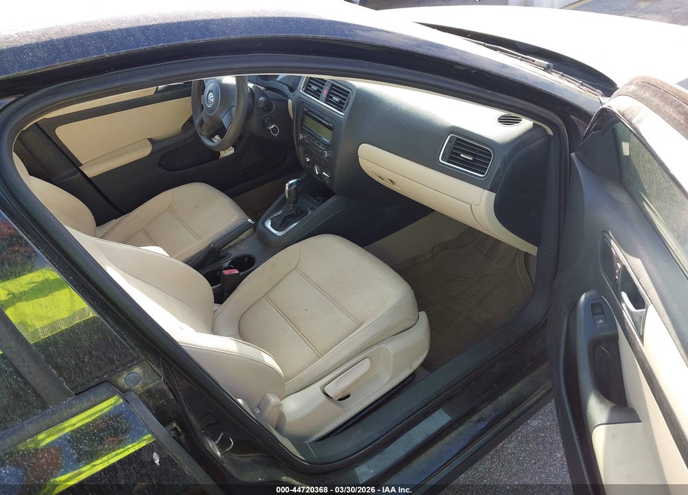 2011 VOLKSWAGEN JETTA 2.5L SE VIN: 3VWDZ7AJ6BM383432