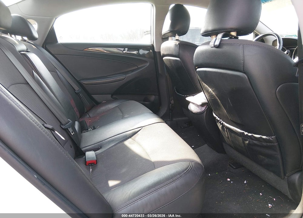 2014 HYUNDAI SONATA SE VIN: 5NPEC4AC8EH903276