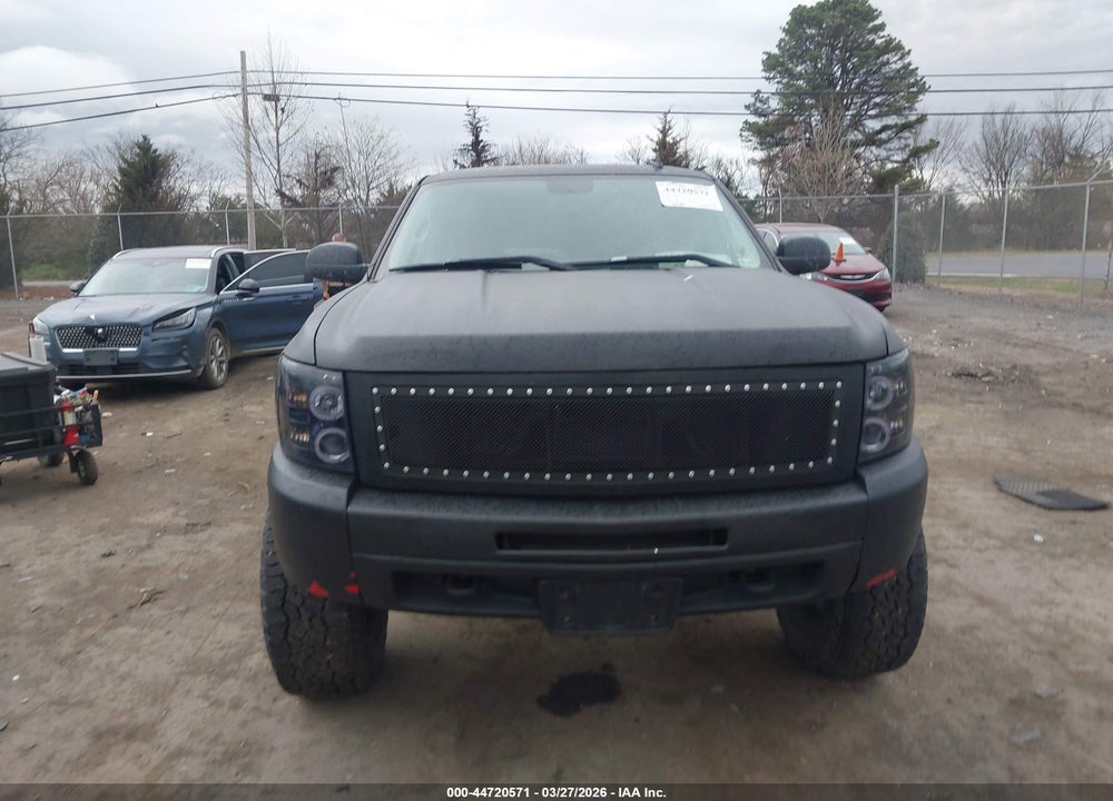 2010 CHEVROLET SILVERADO 1500 LT VIN: 1GCSKSE34AZ136856