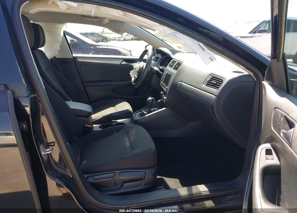 2016 VOLKSWAGEN JETTA 1.4T SE VIN: 3VWD67AJ0GM255848