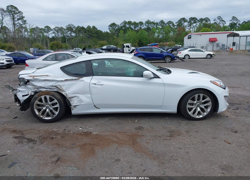 2016 HYUNDAI GENESIS VIN: KMHHT6KJ7GU134795