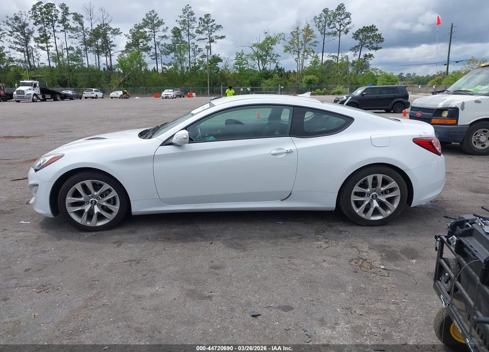 2016 HYUNDAI GENESIS VIN: KMHHT6KJ7GU134795
