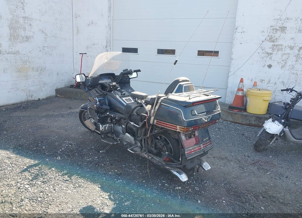 1989 HONDA GL1500 VIN: 1HFSC2206KA103502