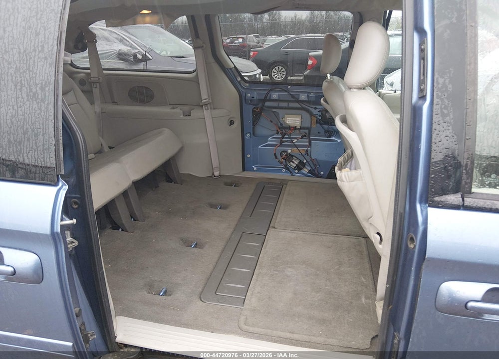 2007 DODGE GRAND CARAVAN SXT VIN: 2D4GP44L27R324219