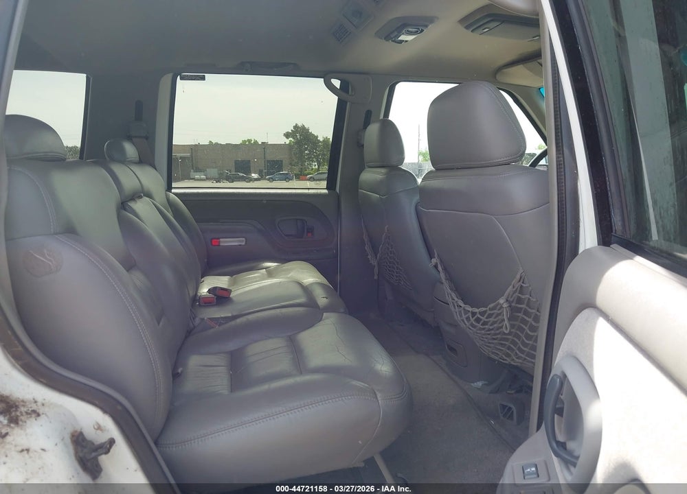 1999 CHEVROLET TAHOE LS VIN: 1GNEK13R1XJ423231