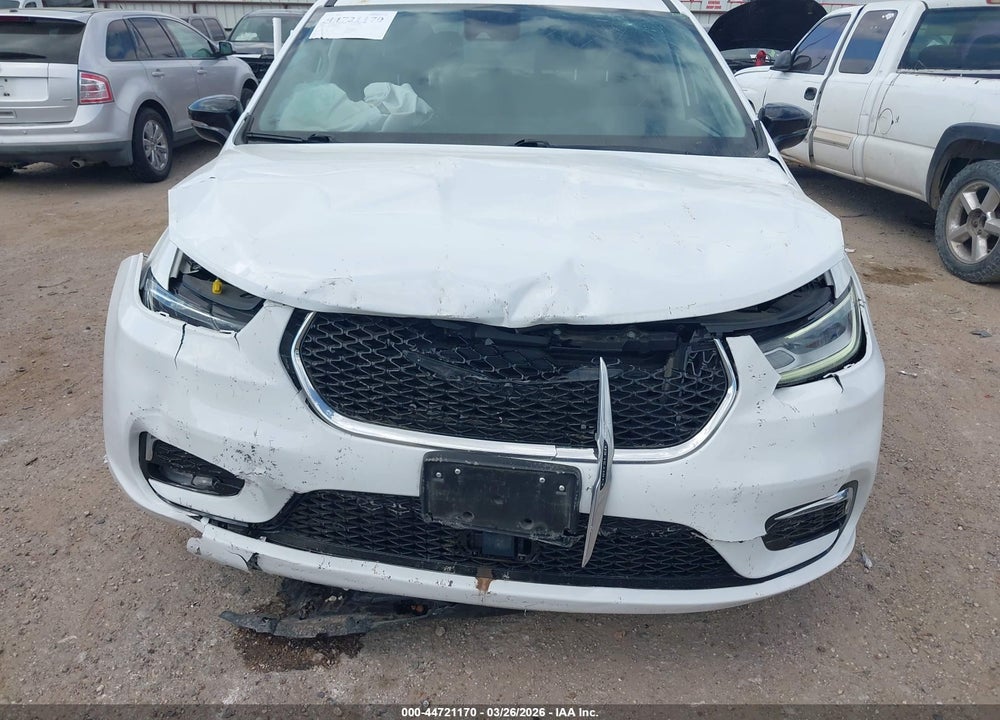 2024 CHRYSLER PACIFICA TOURING L VIN: 2C4RC1BG6RR146422
