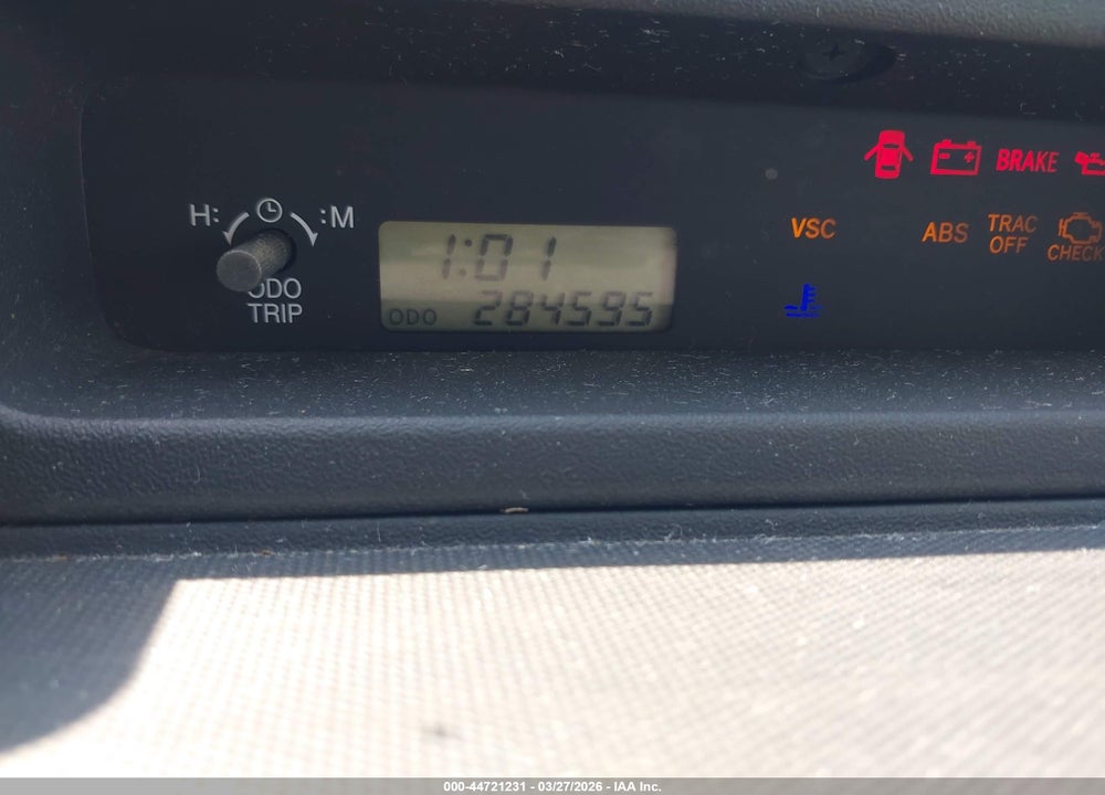 2005 SCION XB VIN: JTLKT334954010417