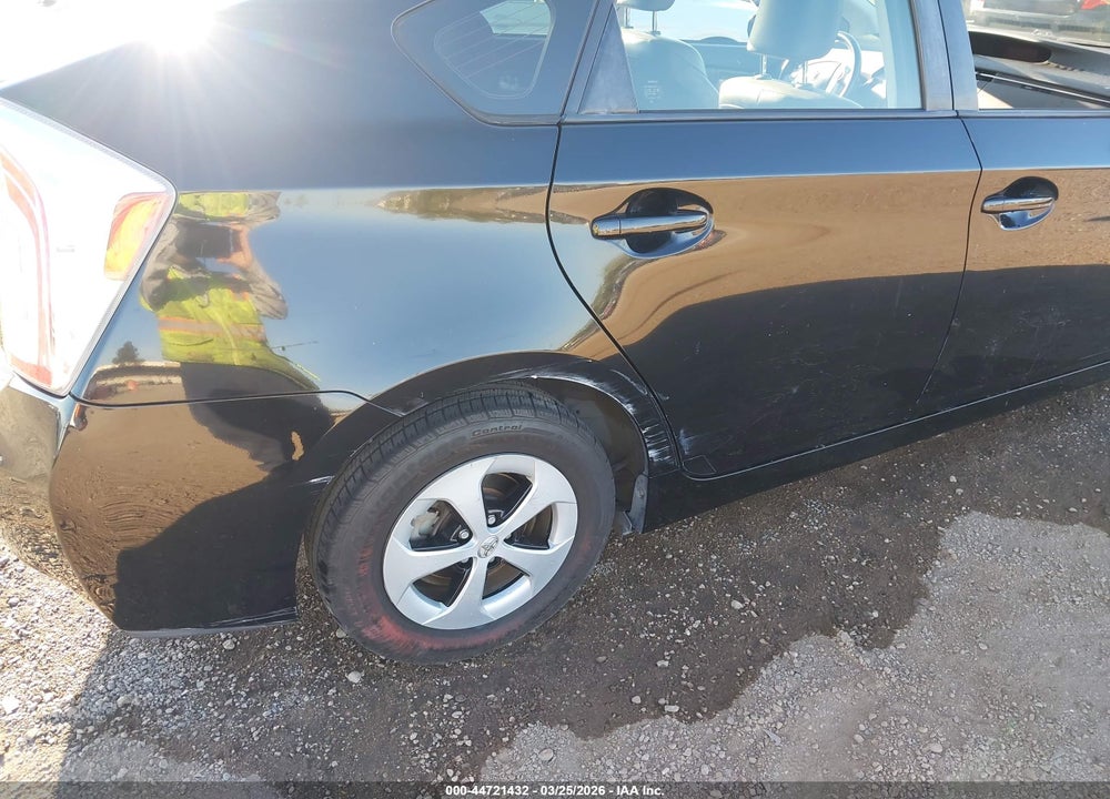 2013 TOYOTA PRIUS FOUR VIN: JTDKN3DU9D5572959
