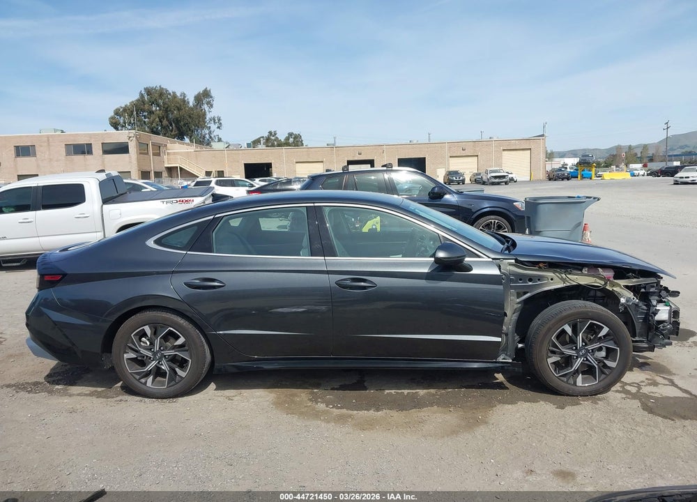 2024 HYUNDAI SONATA SEL VIN: KMHL64JA6RA388526