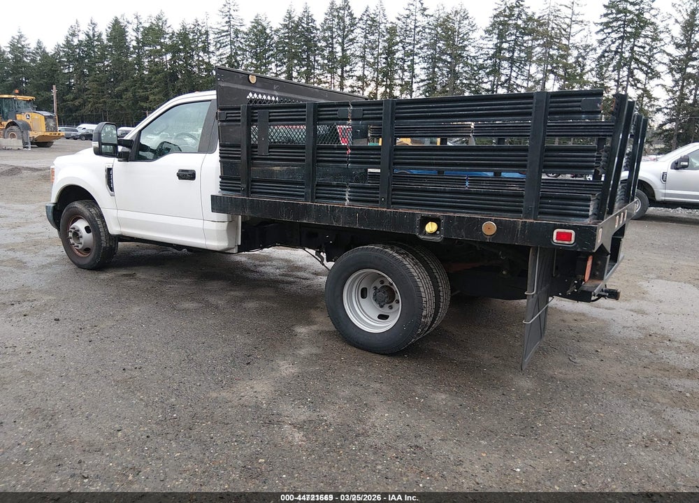 2017 FORD F-350 CHASSIS XL VIN: 1FDRF3G6XHEE66059