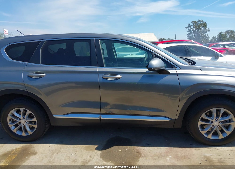 2019 HYUNDAI SANTA FE SE VIN: 5NMS23AD2KH077039