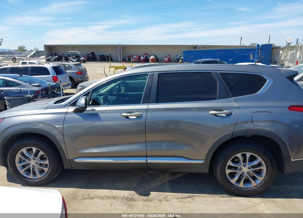 2019 HYUNDAI SANTA FE SE VIN: 5NMS23AD2KH077039