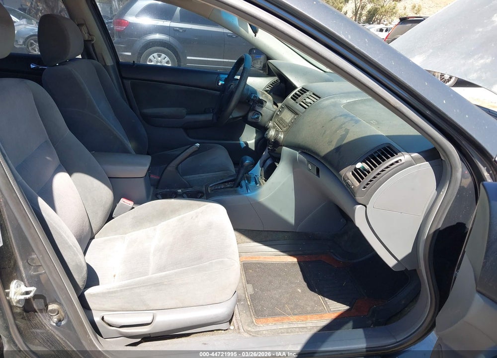 2004 HONDA ACCORD 2.4 LX VIN: 1HGCM56354A128235