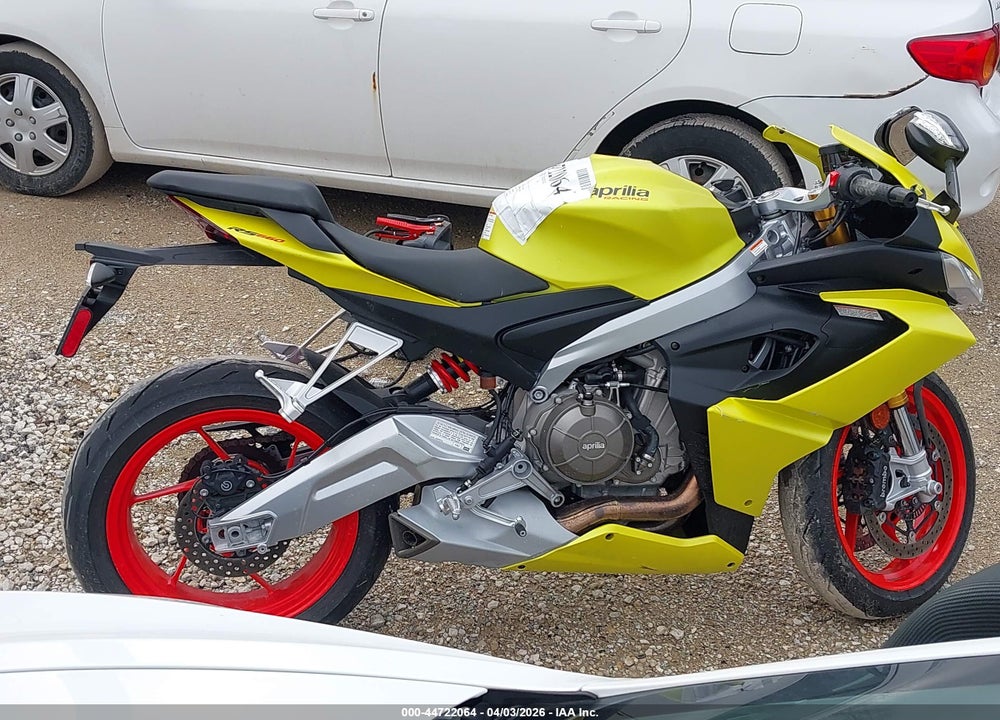 2022 APRILIA RS 660 VIN: ZD4KSUG09NS000207