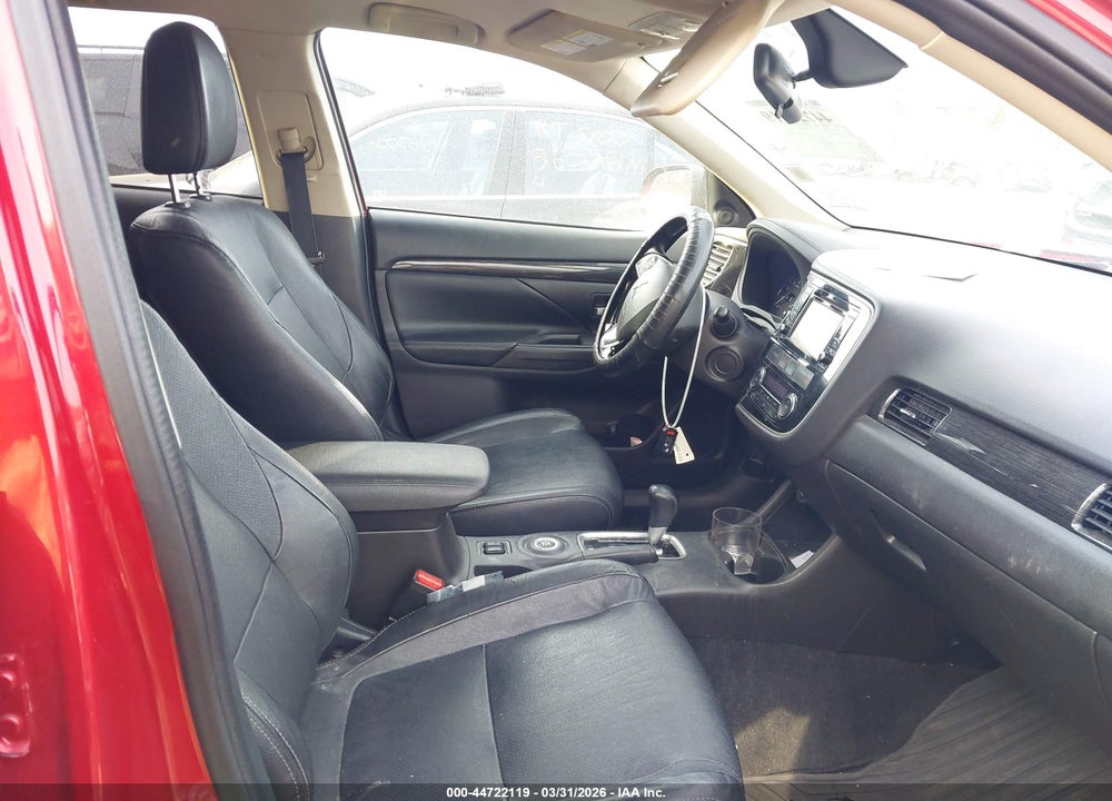 2016 MITSUBISHI OUTLANDER SEL VIN: JA4AZ3A31GZ015031