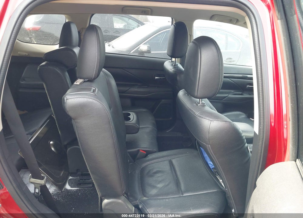 2016 MITSUBISHI OUTLANDER SEL VIN: JA4AZ3A31GZ015031
