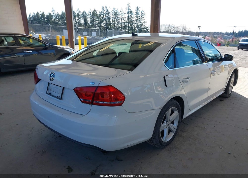 2013 VOLKSWAGEN PASSAT 2.5L SE VIN: 1VWBP7A31DC044323