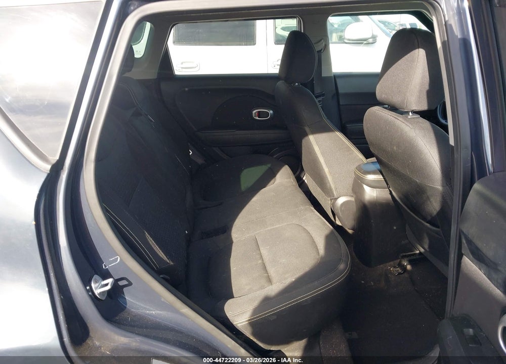 2016 KIA SOUL + VIN: KNDJP3A59G7326540