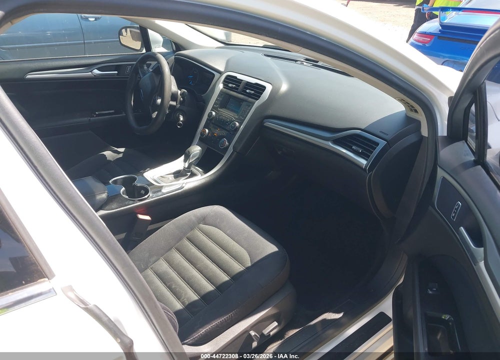 2015 FORD FUSION SE VIN: 3FA6P0H77FR160916