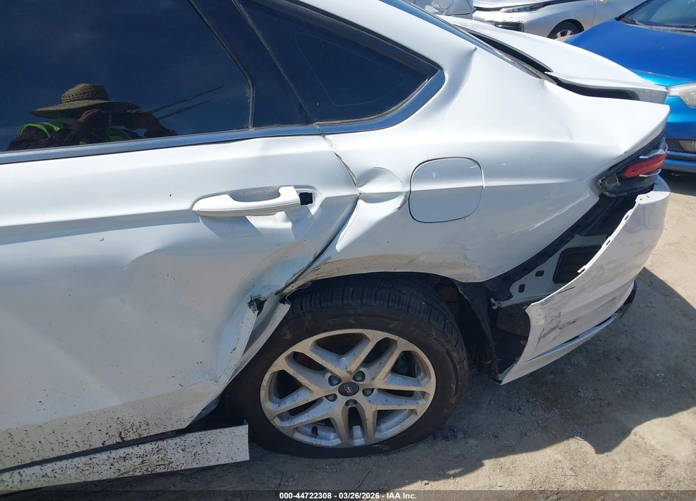 2015 FORD FUSION SE VIN: 3FA6P0H77FR160916