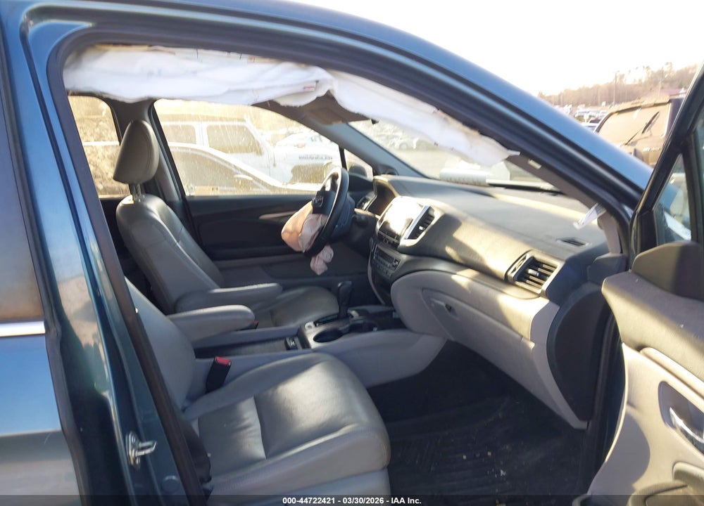 2018 HONDA PILOT EX VIN: 5FNYF6H35JB047708
