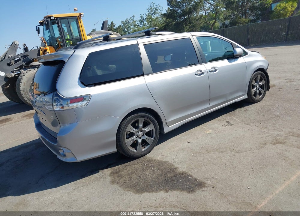 2017 TOYOTA SIENNA SE 8 PASSENGER VIN: 5TDXZ3DC5HS787756