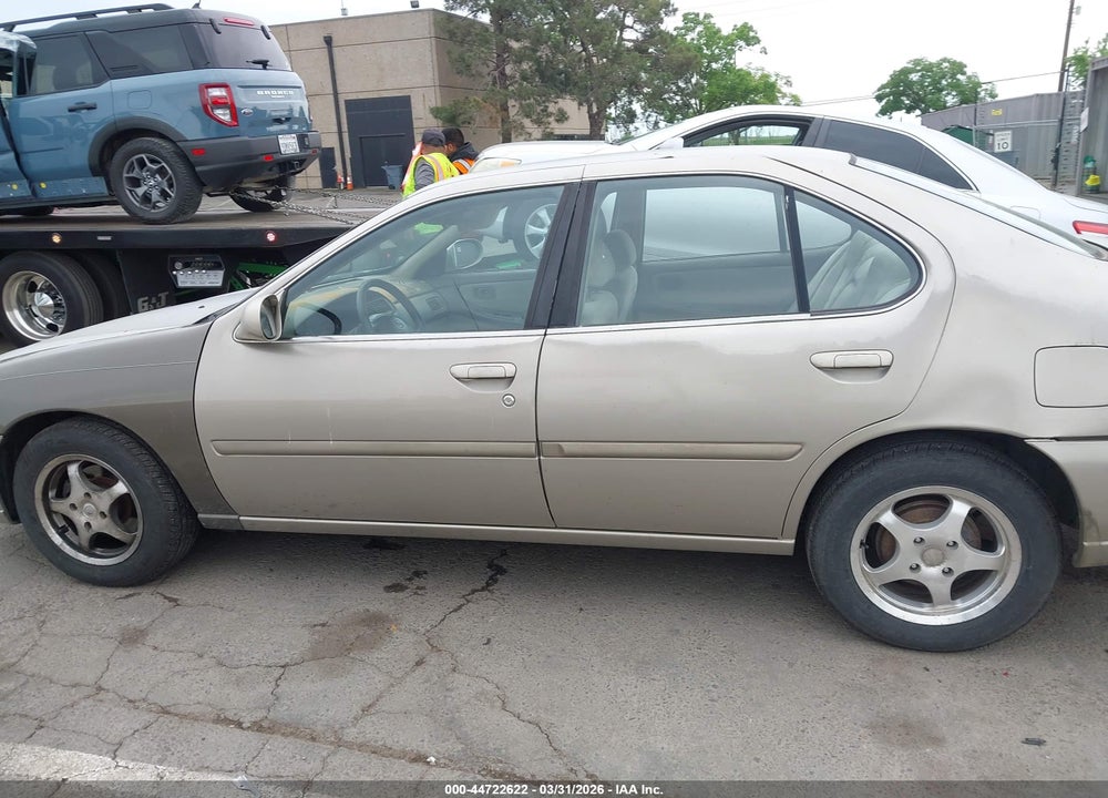 2001 NISSAN ALTIMA GXE VIN: 1N4DL01D31C202203
