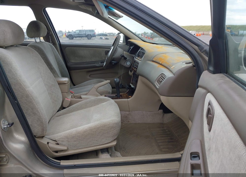 2001 NISSAN ALTIMA GXE VIN: 1N4DL01D31C202203