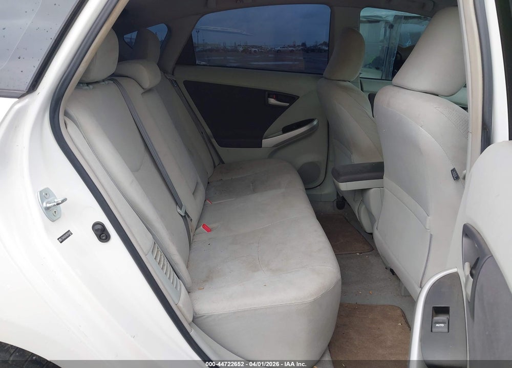 2011 TOYOTA PRIUS TWO VIN: JTDKN3DU5B0290490