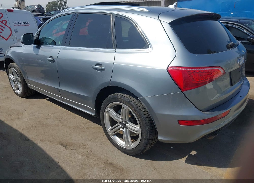 2010 AUDI Q5 3.2 PREMIUM VIN: WA1MKAFP0AA077222