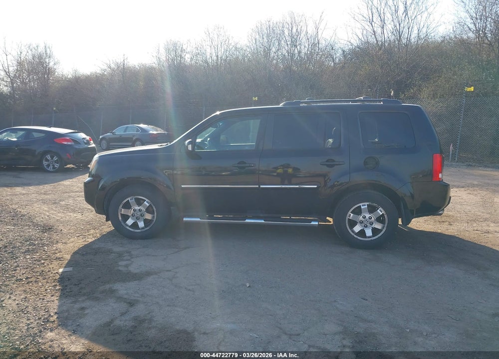 2011 HONDA PILOT TOURING VIN: 5FNYF4H94BB083142