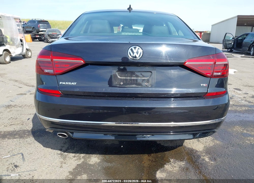 2018 VOLKSWAGEN PASSAT 2.0T R-LINE/2.0T S VIN: 1VWAA7A3XJC015105