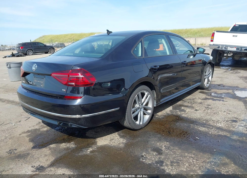 2018 VOLKSWAGEN PASSAT 2.0T R-LINE/2.0T S VIN: 1VWAA7A3XJC015105