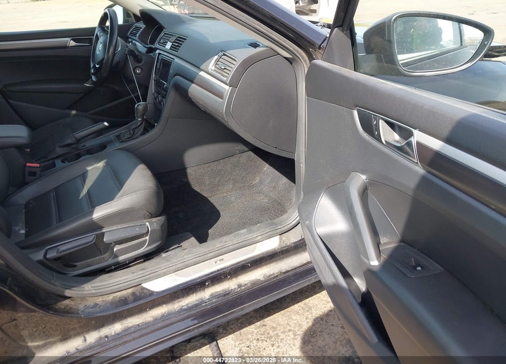 2018 VOLKSWAGEN PASSAT 2.0T R-LINE/2.0T S VIN: 1VWAA7A3XJC015105