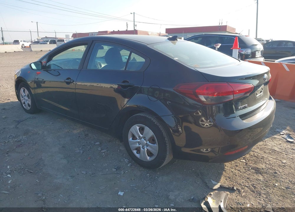 2017 KIA FORTE LX VIN: 3KPFL4A71HE093134