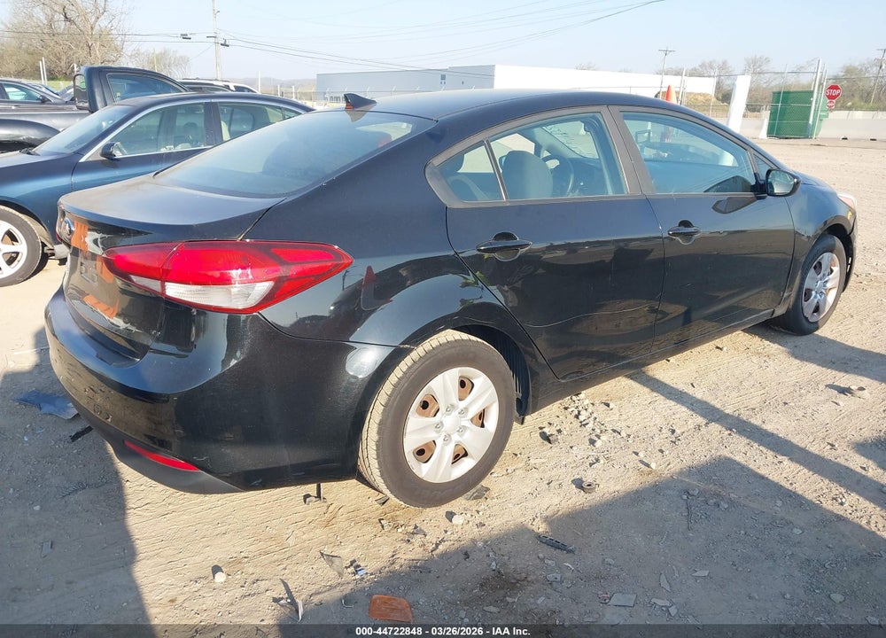2017 KIA FORTE LX VIN: 3KPFL4A71HE093134